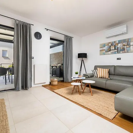 Bella Villa
