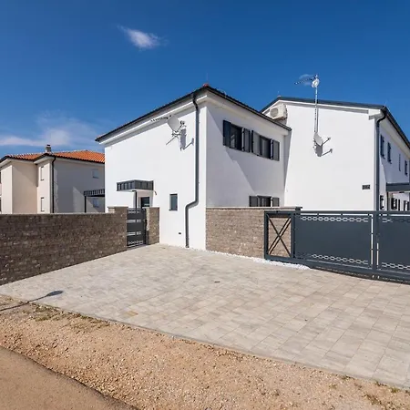 Bella Villa