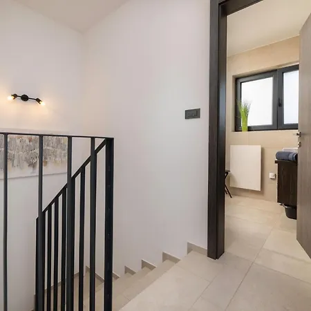 Bella Villa